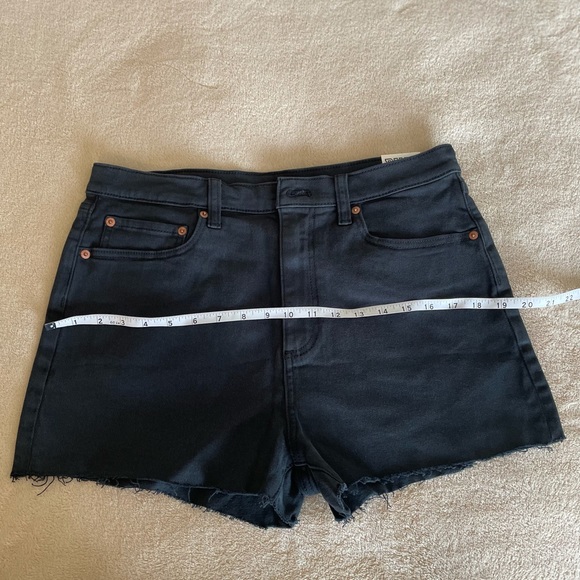 PINK Victoria Secret Shorts - Size 30 - Picture 6 of 10